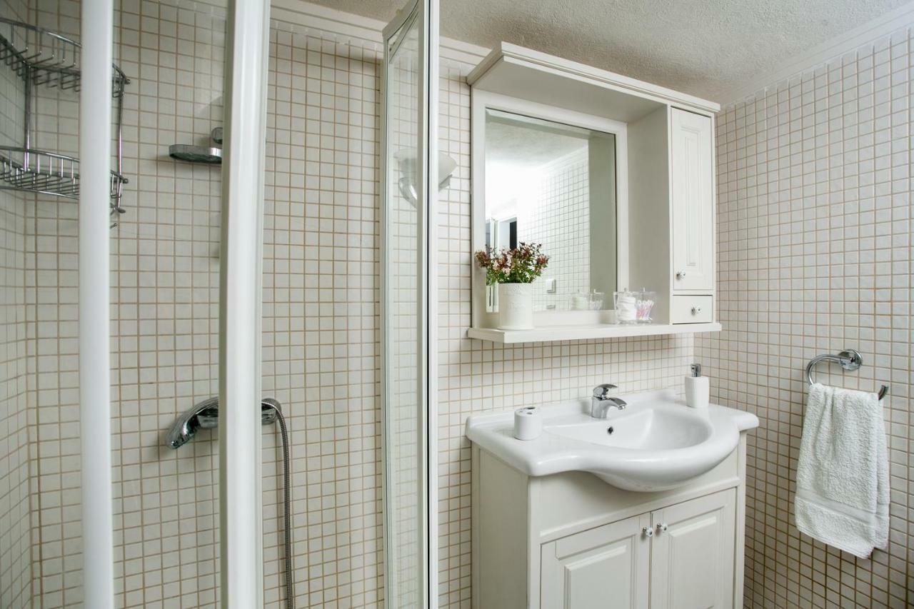 Ilianna Villa Sani  Ngoại thất bức ảnh