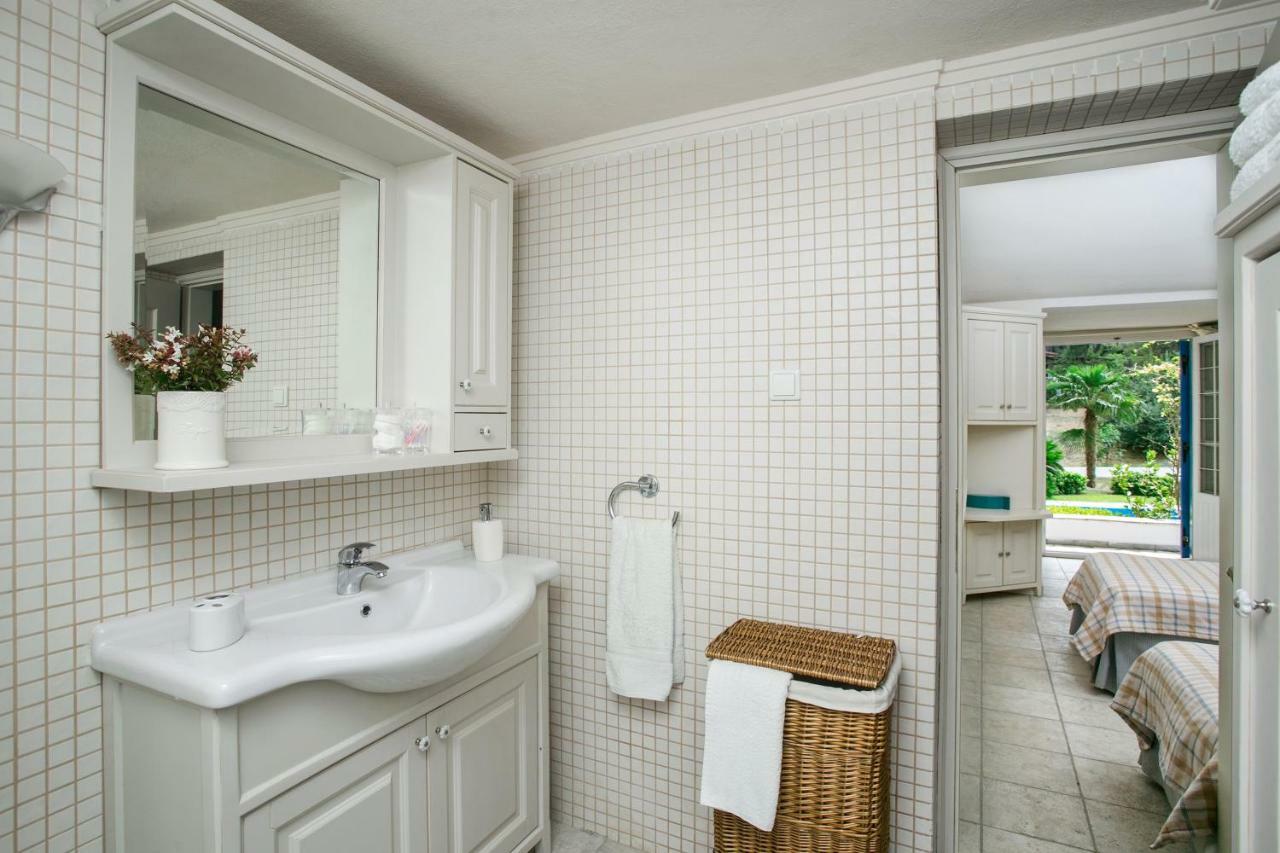 Ilianna Villa Sani  Ngoại thất bức ảnh