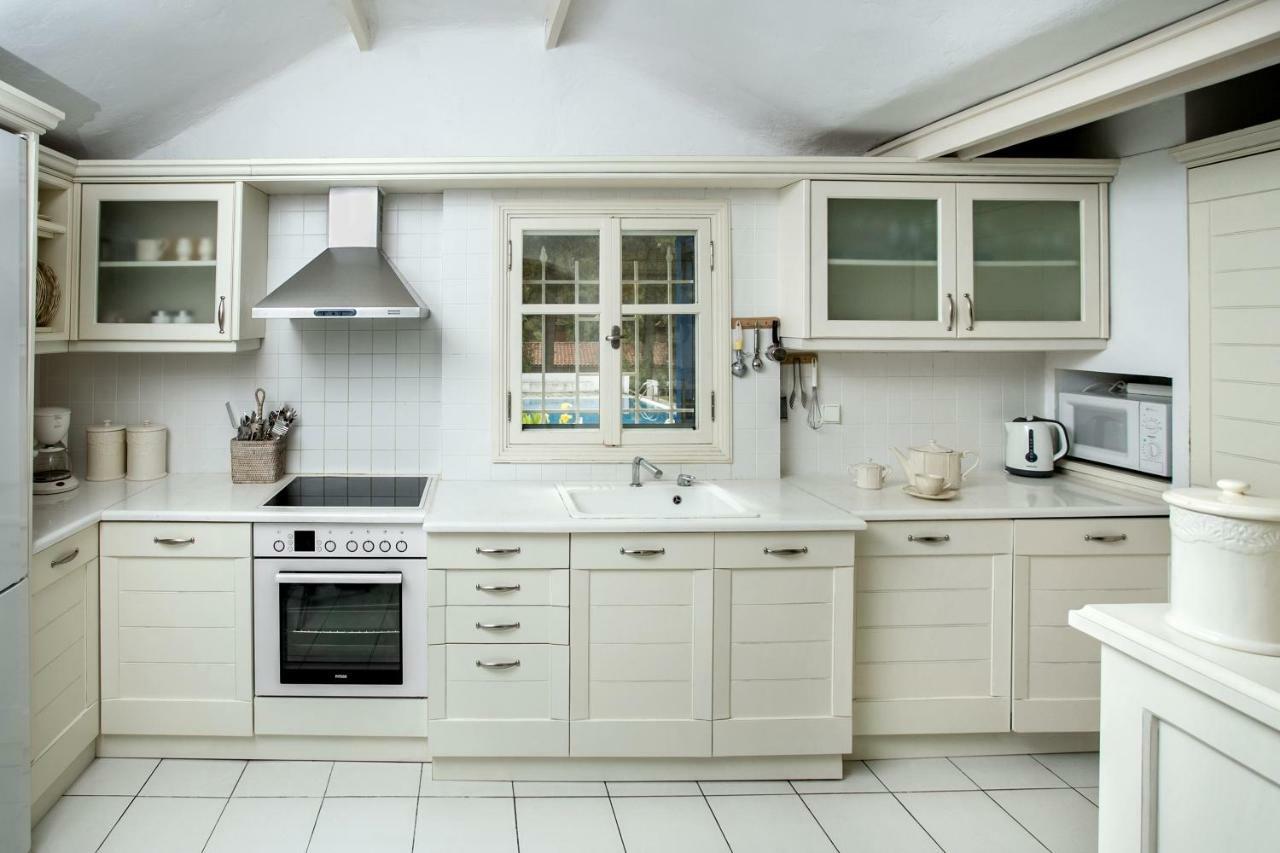 Ilianna Villa Sani  Ngoại thất bức ảnh